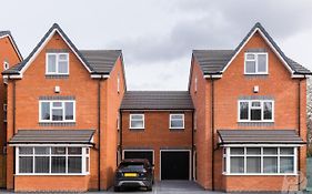 The Birmingham Estate Collective By Prime Stays - Contractor & Group Stays - Secure Parking